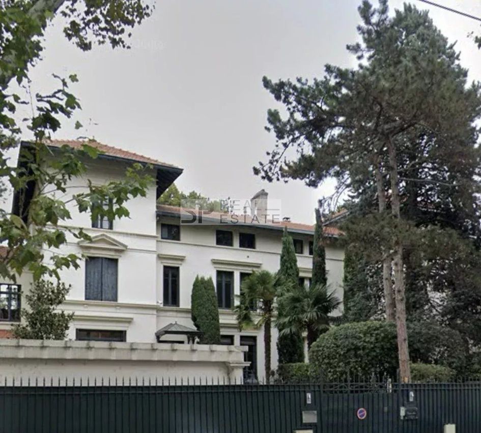 Image Façade à  manoir de Lyon 6ème Arrondissement