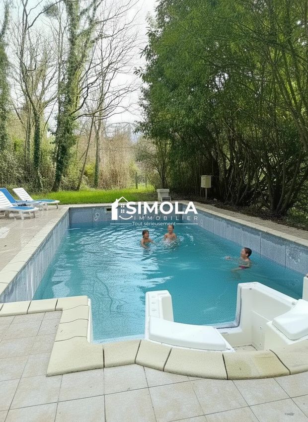 Image Piscine à  maison individuelle de La Grande-Paroisse