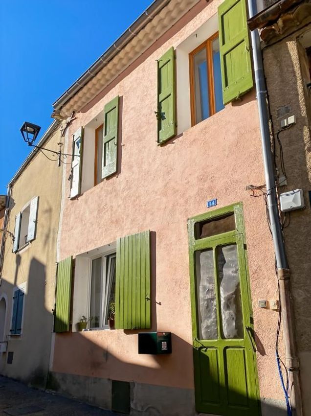 Image Vue à  maison de village de Villeneuve
