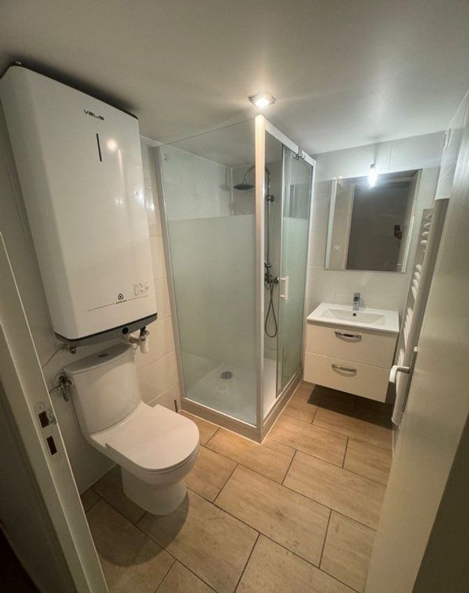 Image Salle de bains à studio de Morangis