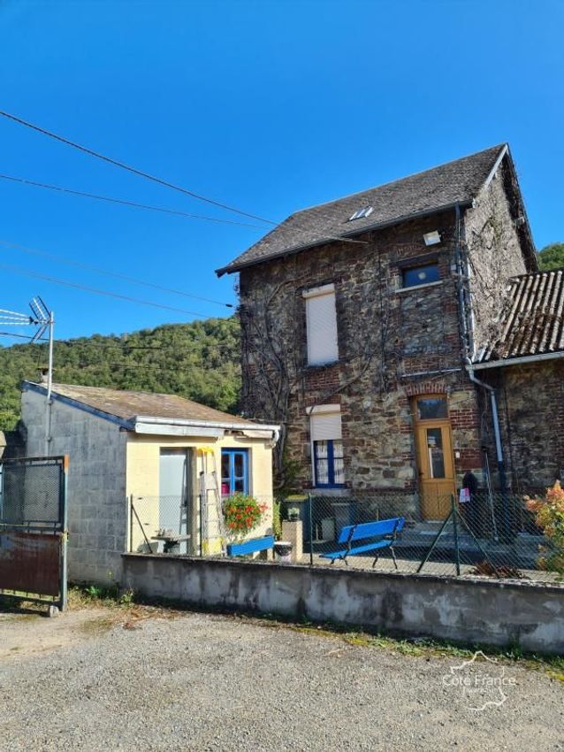 Image Façade à  propriété agricole de Fumay