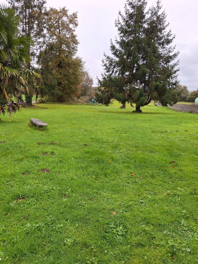 Image de terrain à Saint-Guyomard