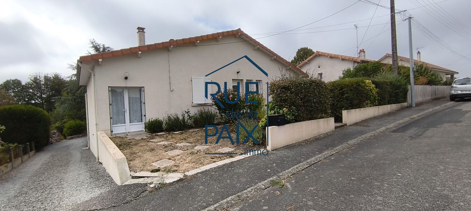 Image Façade à  maison individuelle de Saint-Aubin-le-Cloud