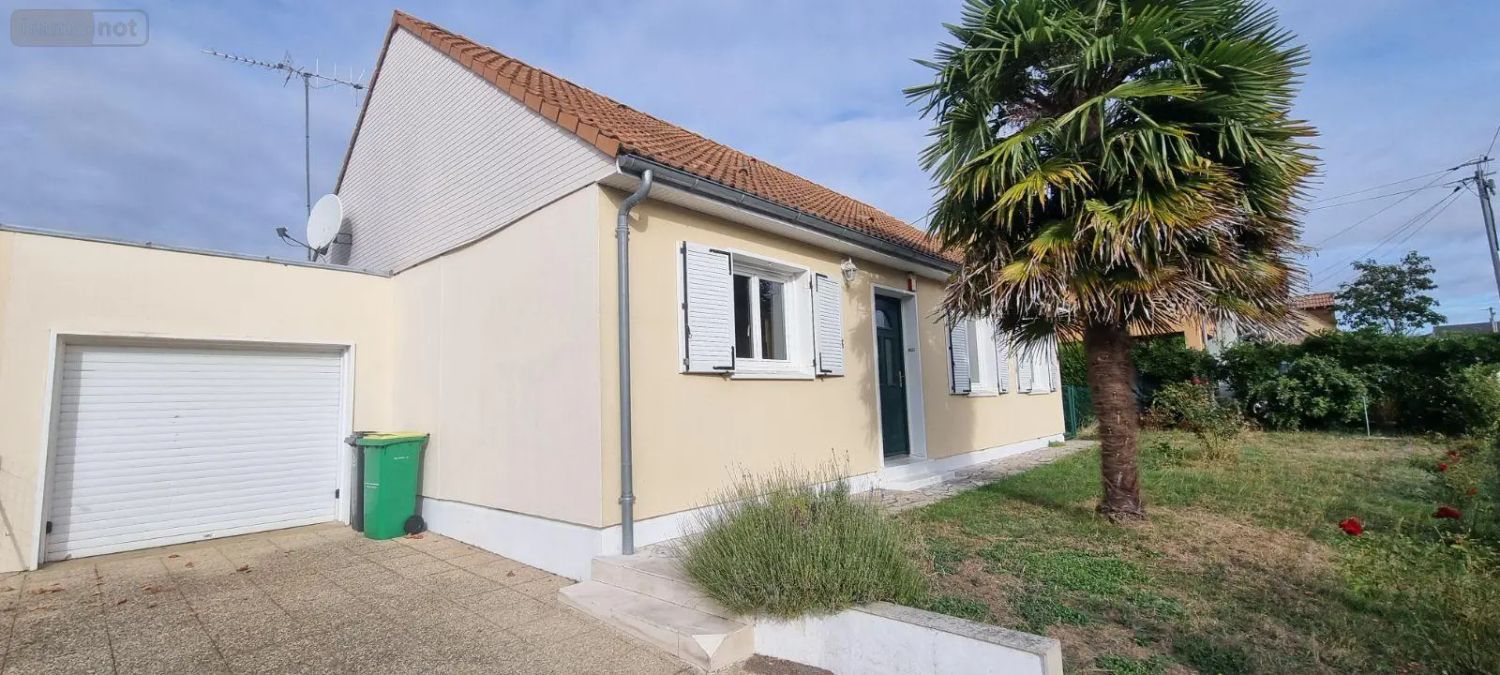Image Façade à  maison individuelle de Sargé-lès-le-Mans