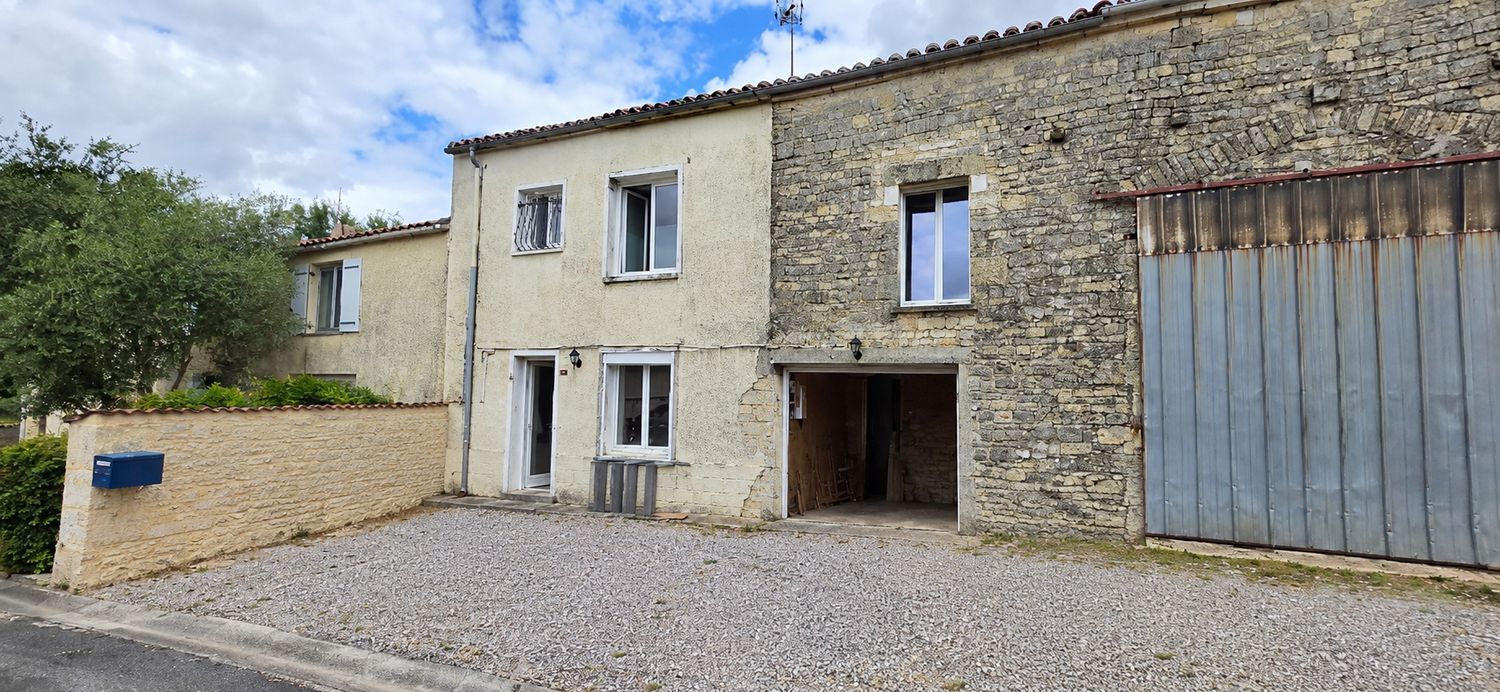 Image Façade à  maison mitoyenne de Villognon