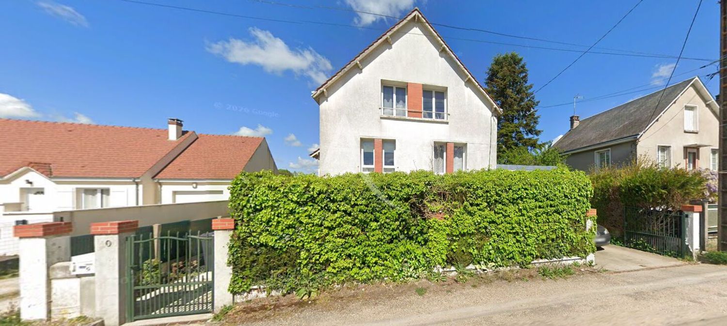Image Façade à  maison mitoyenne de Saint-Ay