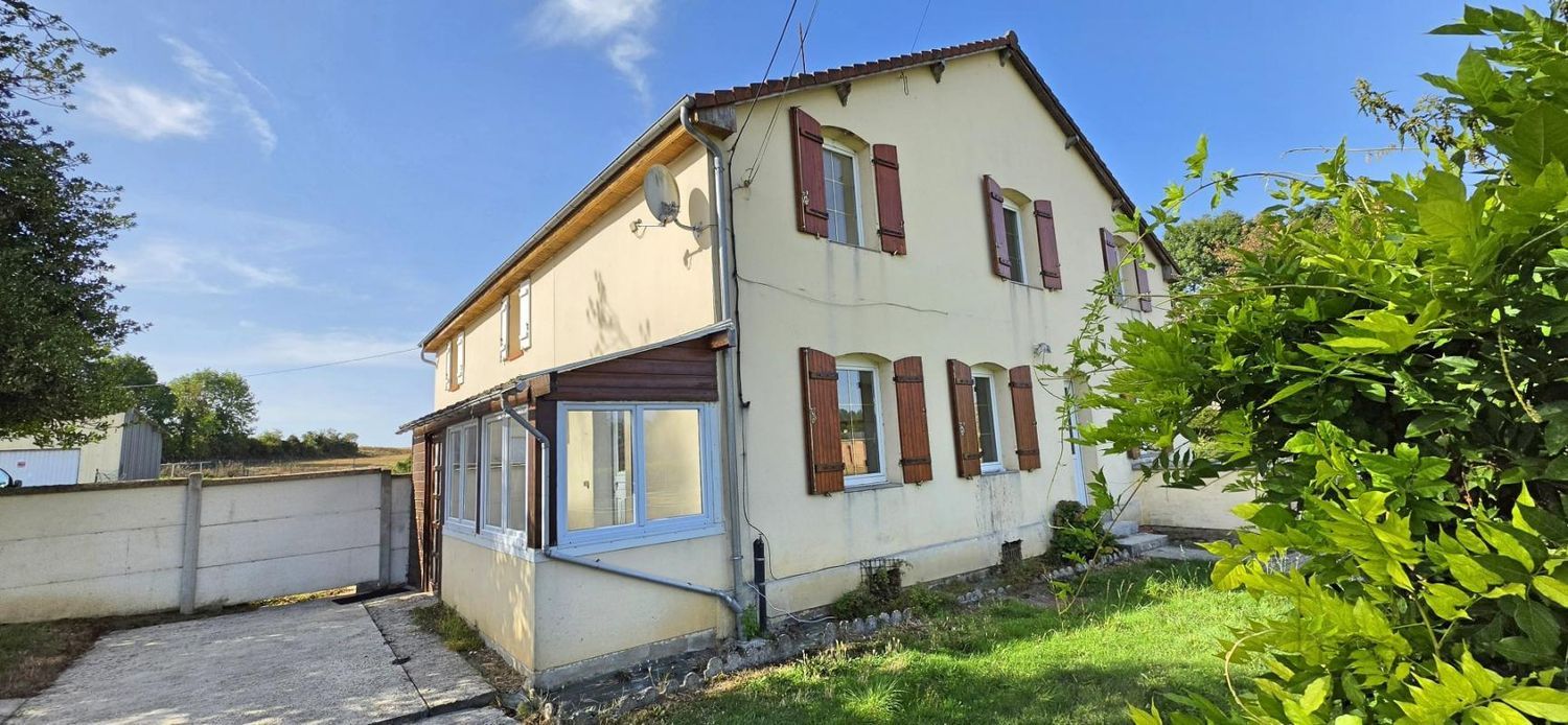Image Façade à  maison individuelle de Courtemanche