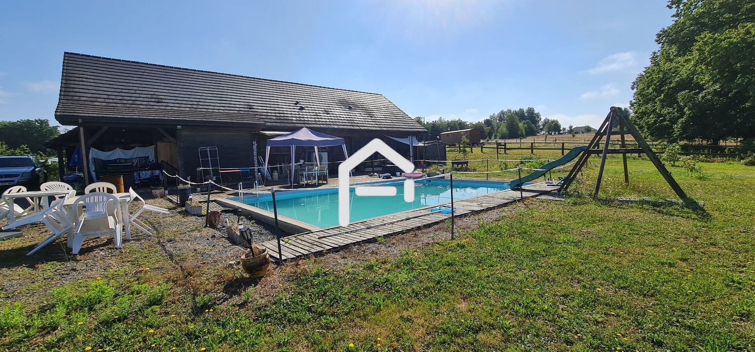 Image Piscine à  maison individuelle de Beyssenac
