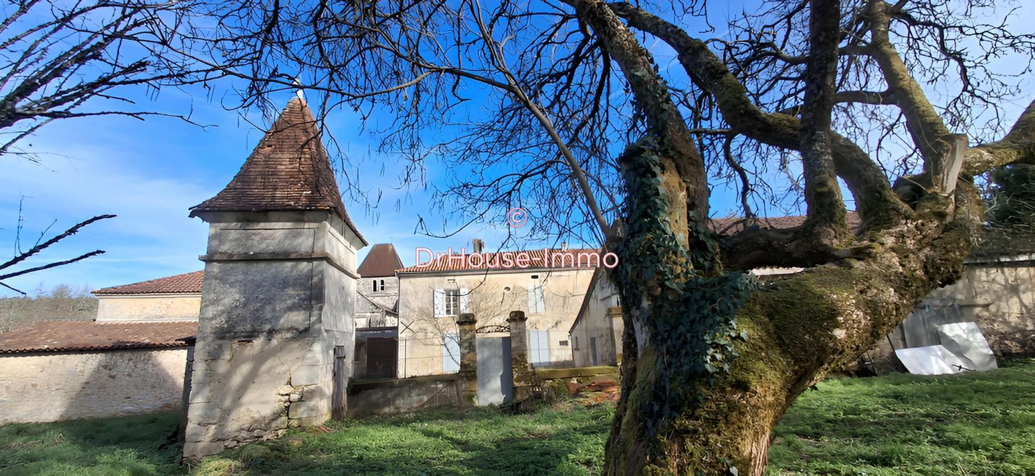 Image Façade à  villa de Mareuil en Périgord