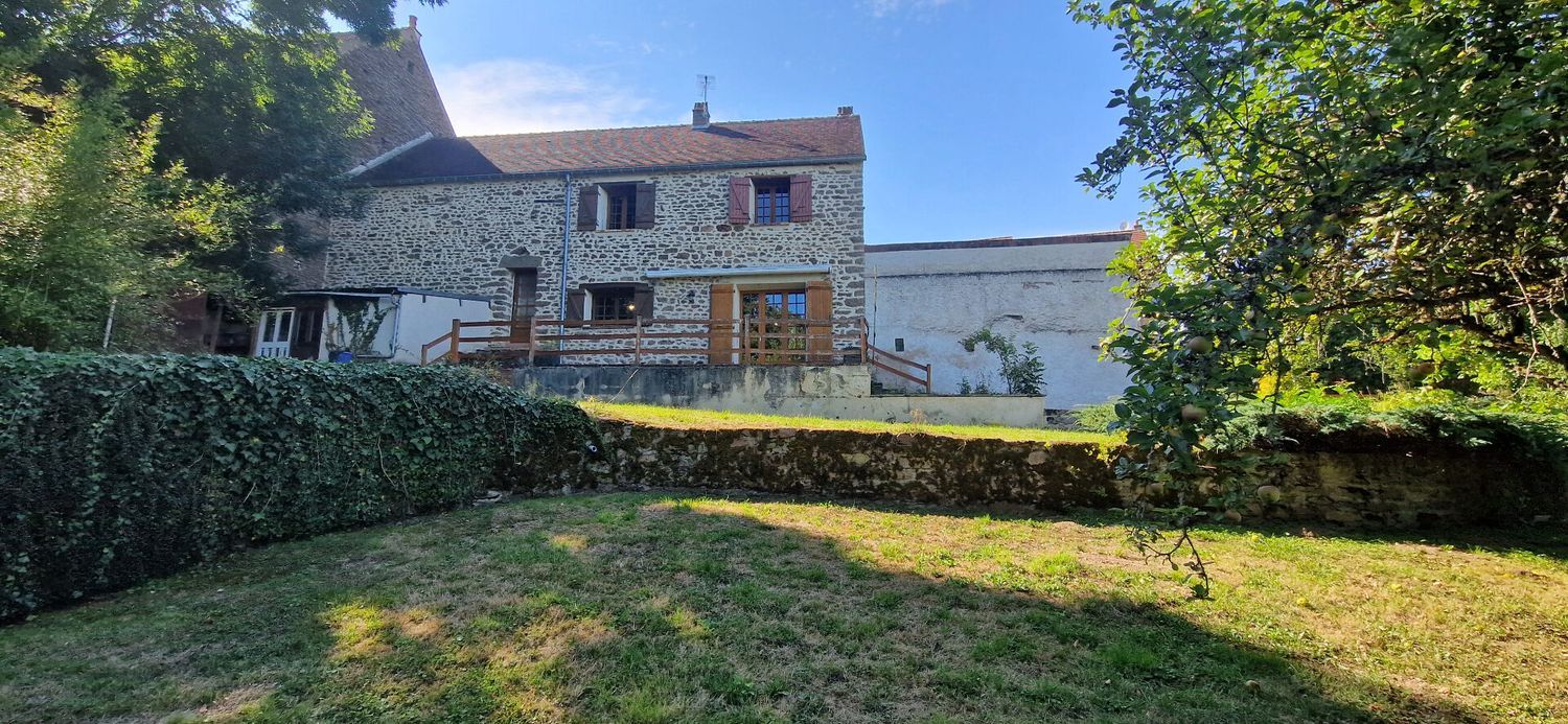 Image Façade à  maison mitoyenne de Sainte-Magnance