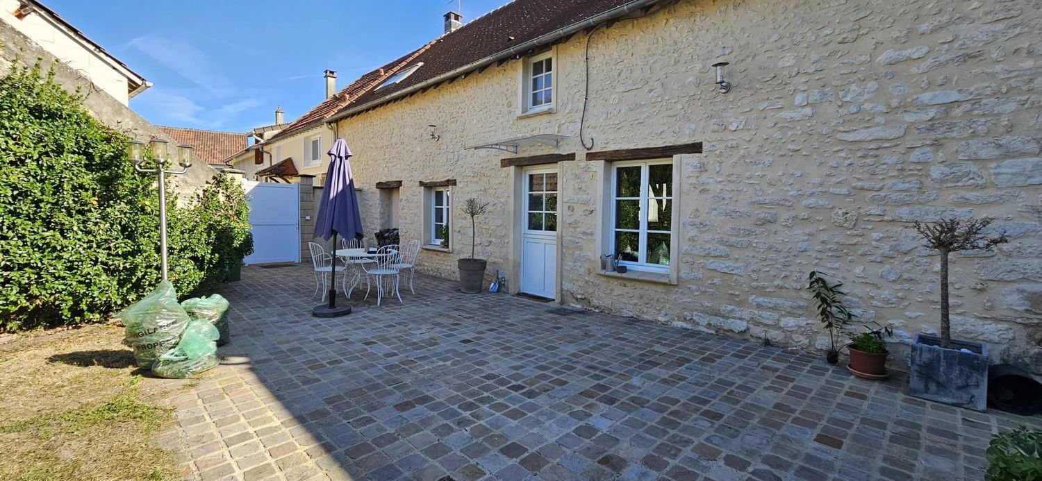 Image Façade à  maison mitoyenne de Baulne