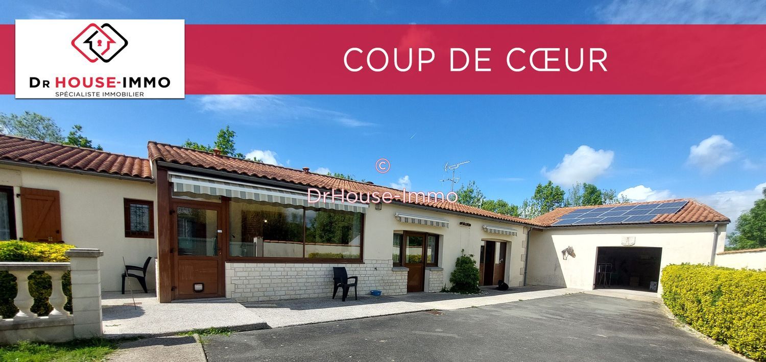 Image Façade à  villa de Courçon