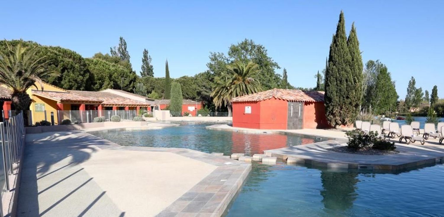 Image Piscine à appartement de Arles