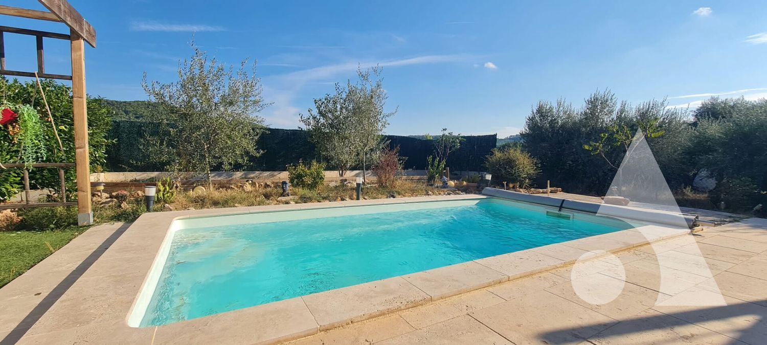 Image Piscine à  maison individuelle de Salernes