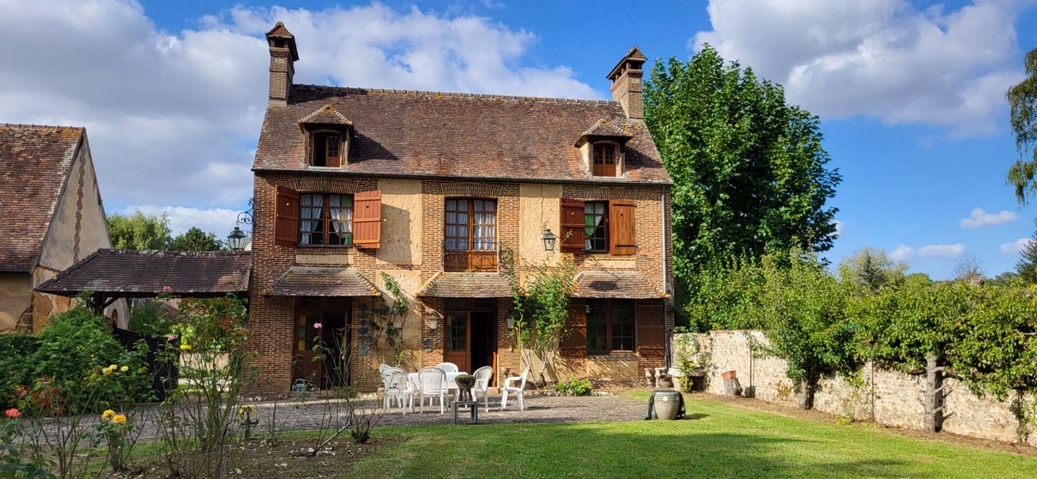 Image Façade à  maison de maître de Breux-sur-Avre