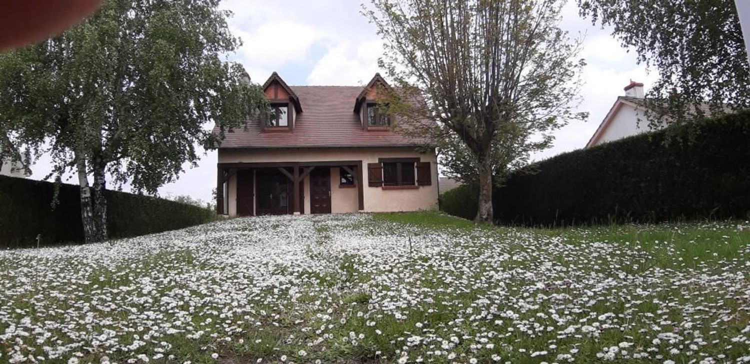 Image Façade à  maison individuelle de Ormes