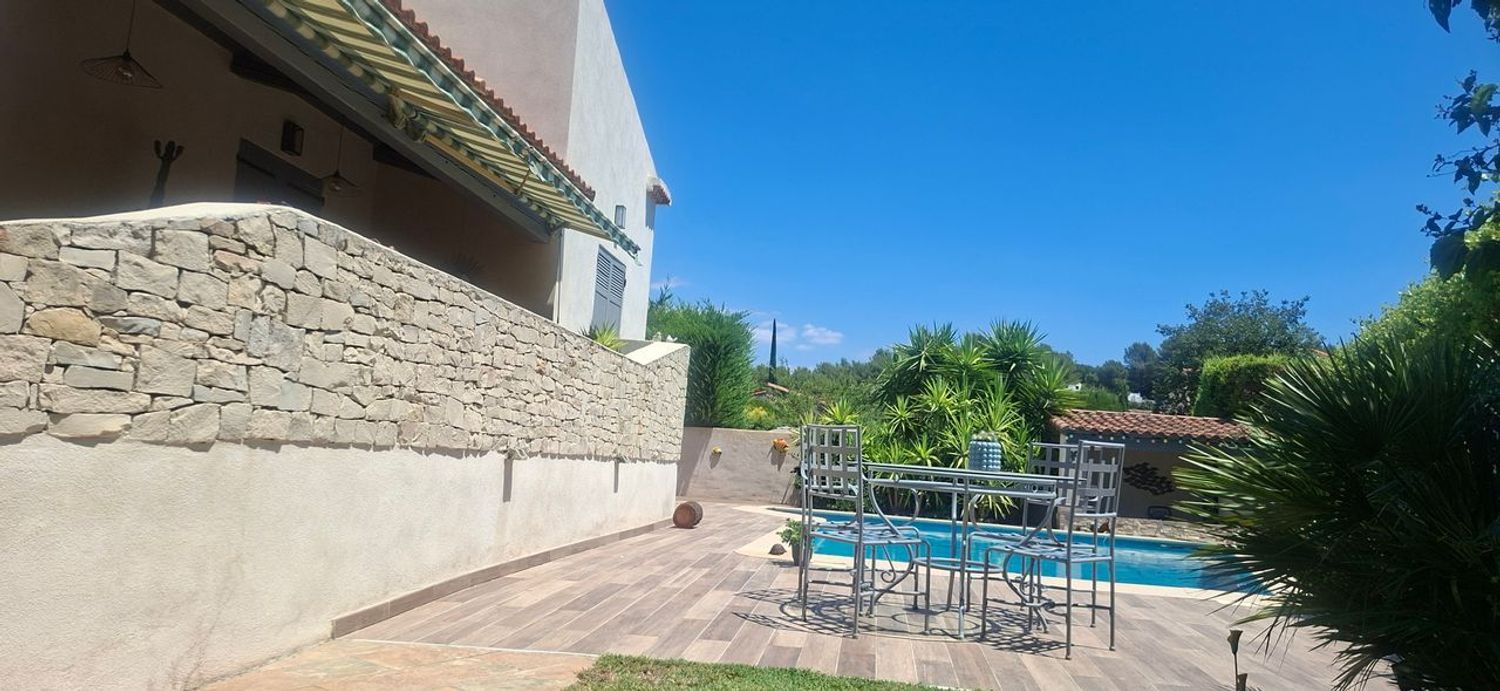 Image Terrasse à  maison individuelle de Aubagne