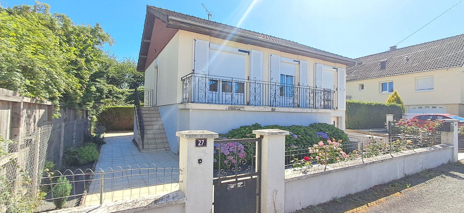 Image Façade à  maison individuelle de Laval