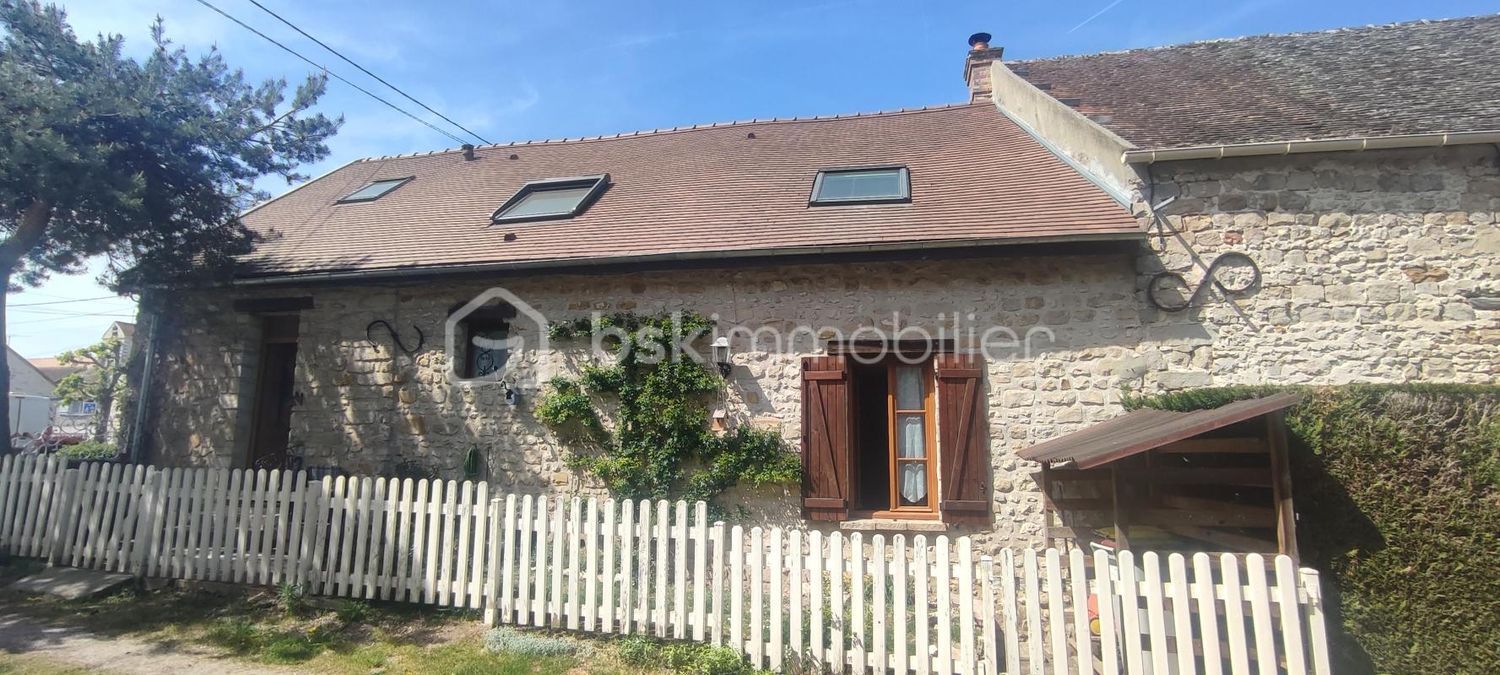 Image Façade à  maison mitoyenne de Oncy-sur-École