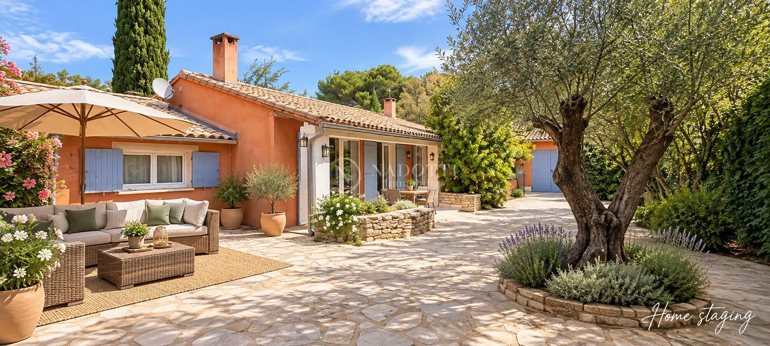 Image Façade à  maison individuelle de Roussillon