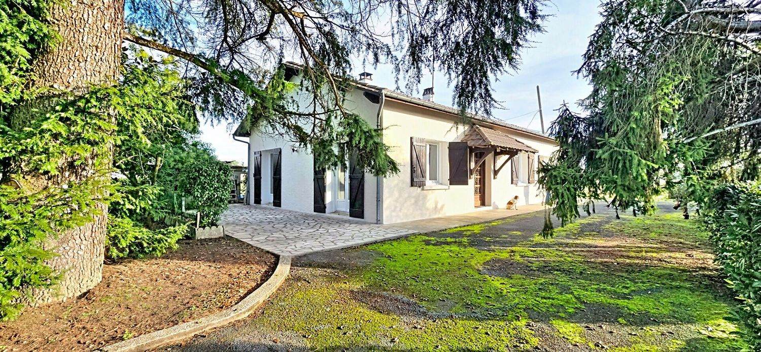 Image Façade à  maison individuelle de Ménesplet