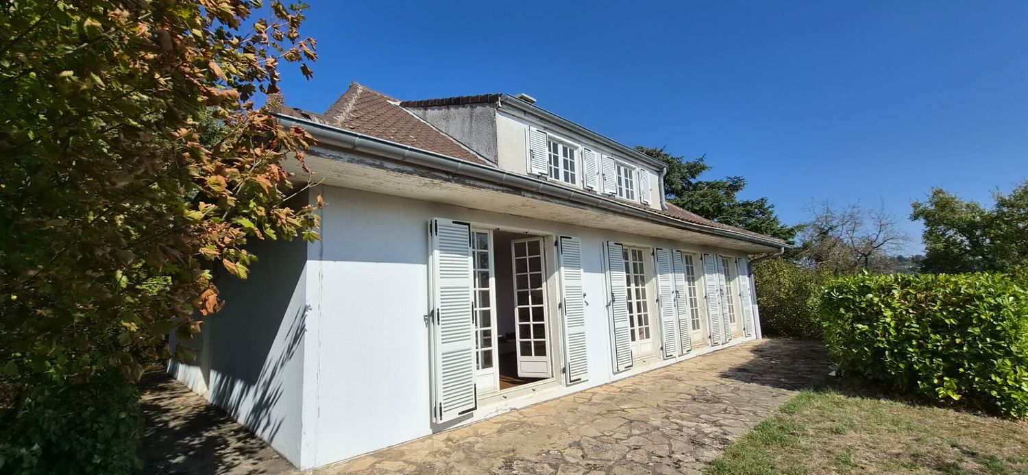 Image Façade à  maison individuelle de Saint-Cyr-sur-le-Rhône