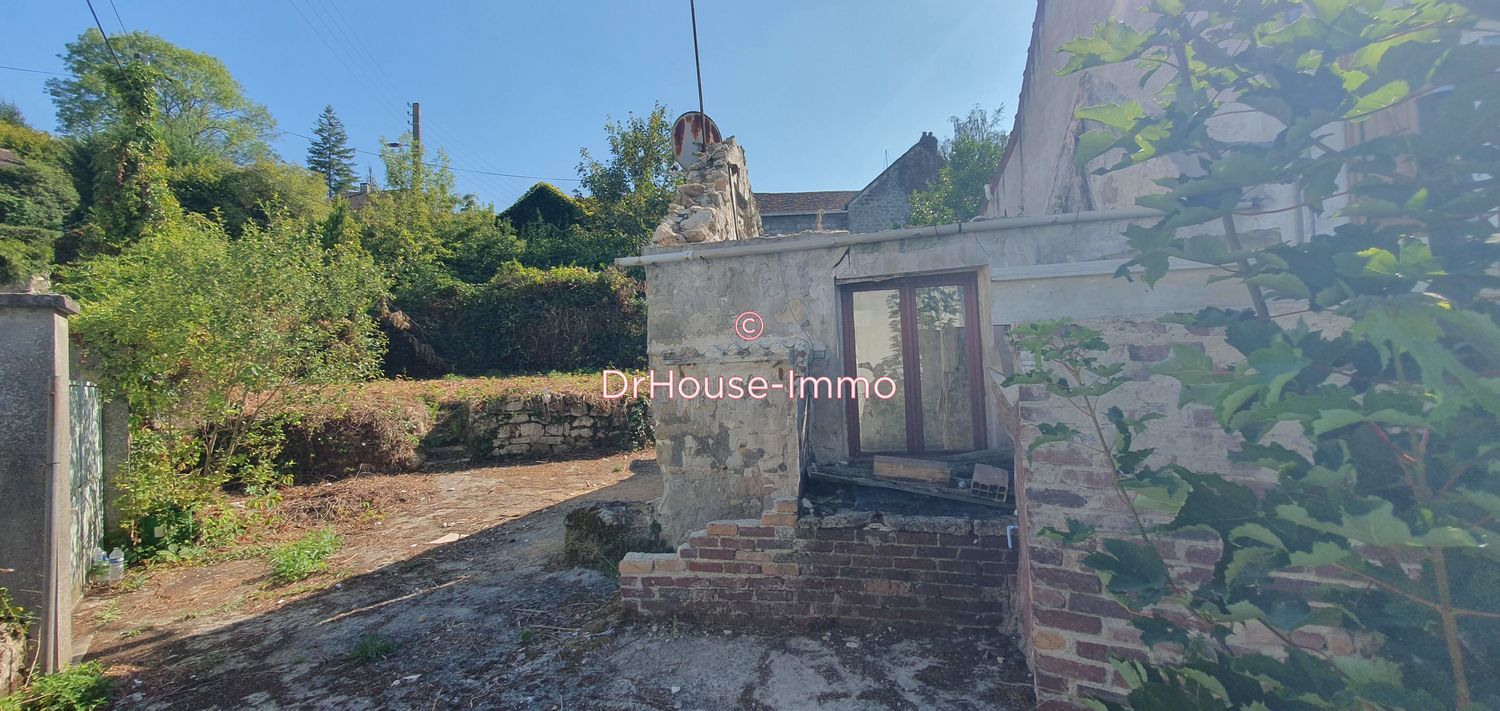 Image Façade à  villa de Presles