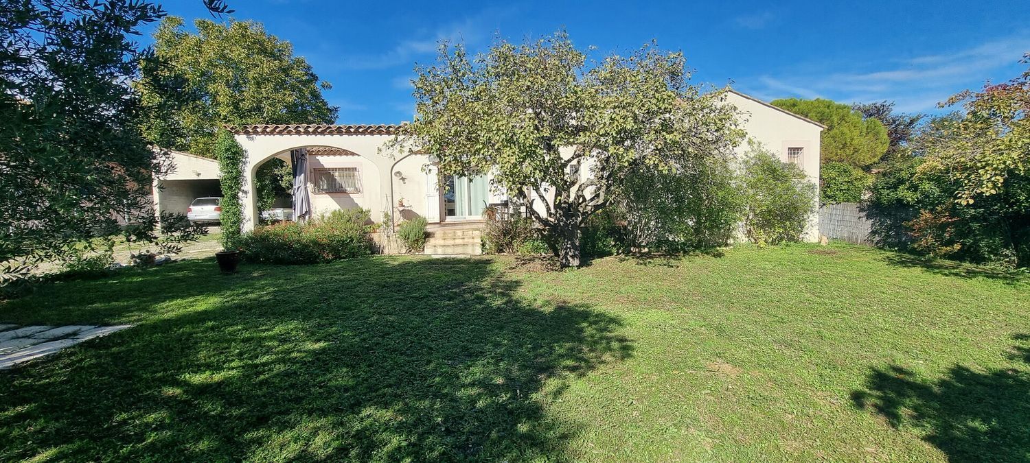 Image Façade à  villa de Alignan-du-Vent