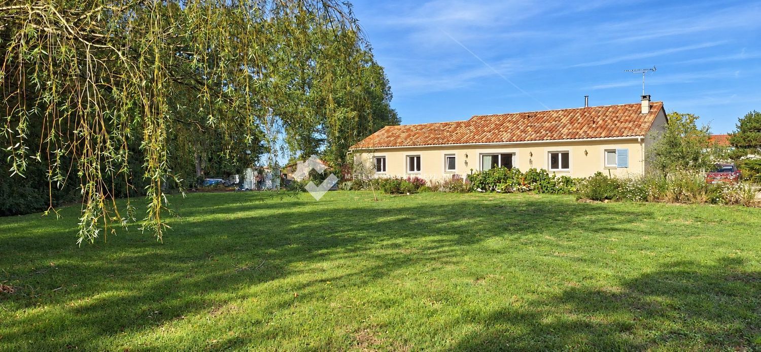 Image Façade à  maison individuelle de Marçay