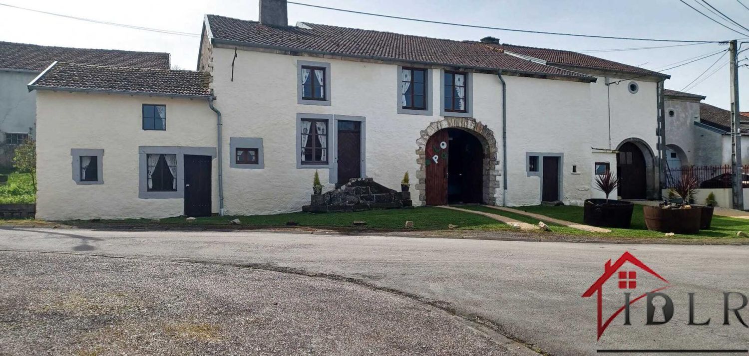 Image Façade à  maison de village de Neuvelle-lès-Voisey