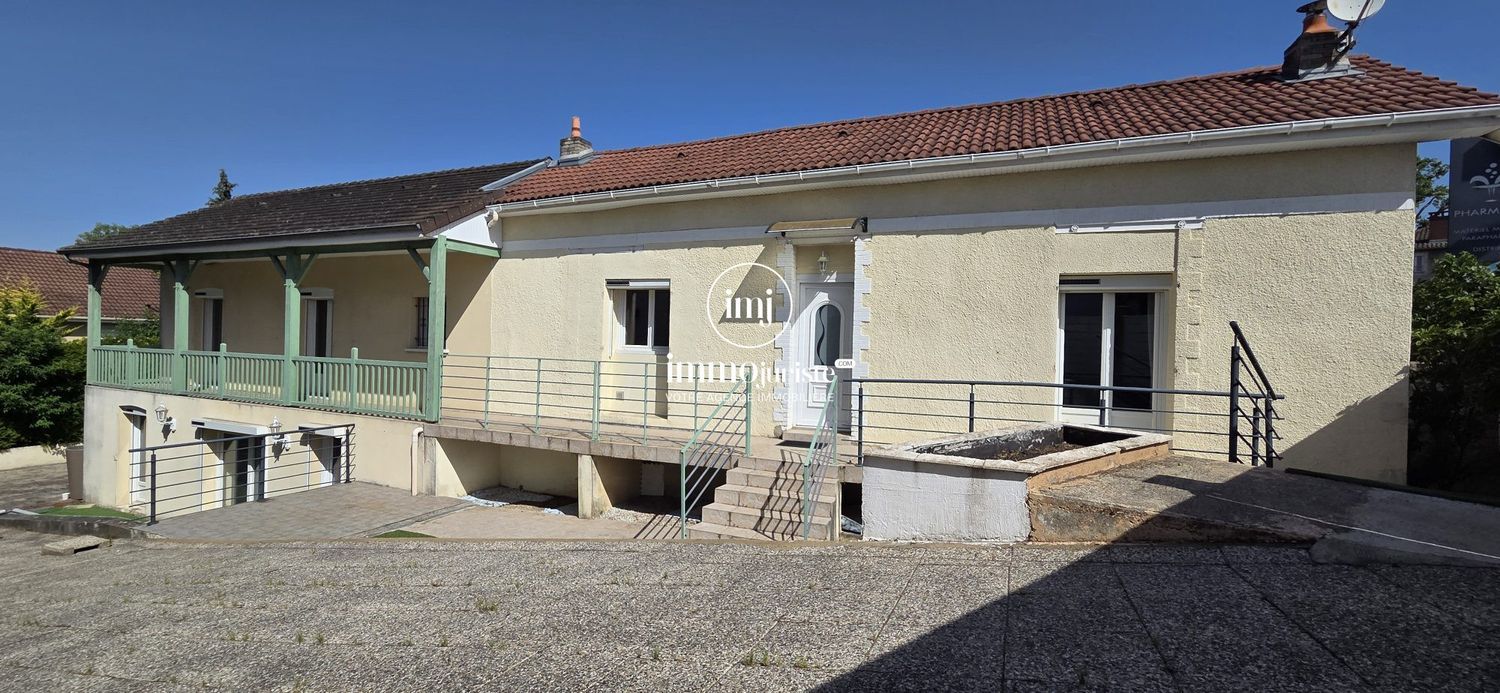 Image Façade à  maison individuelle de Couzeix