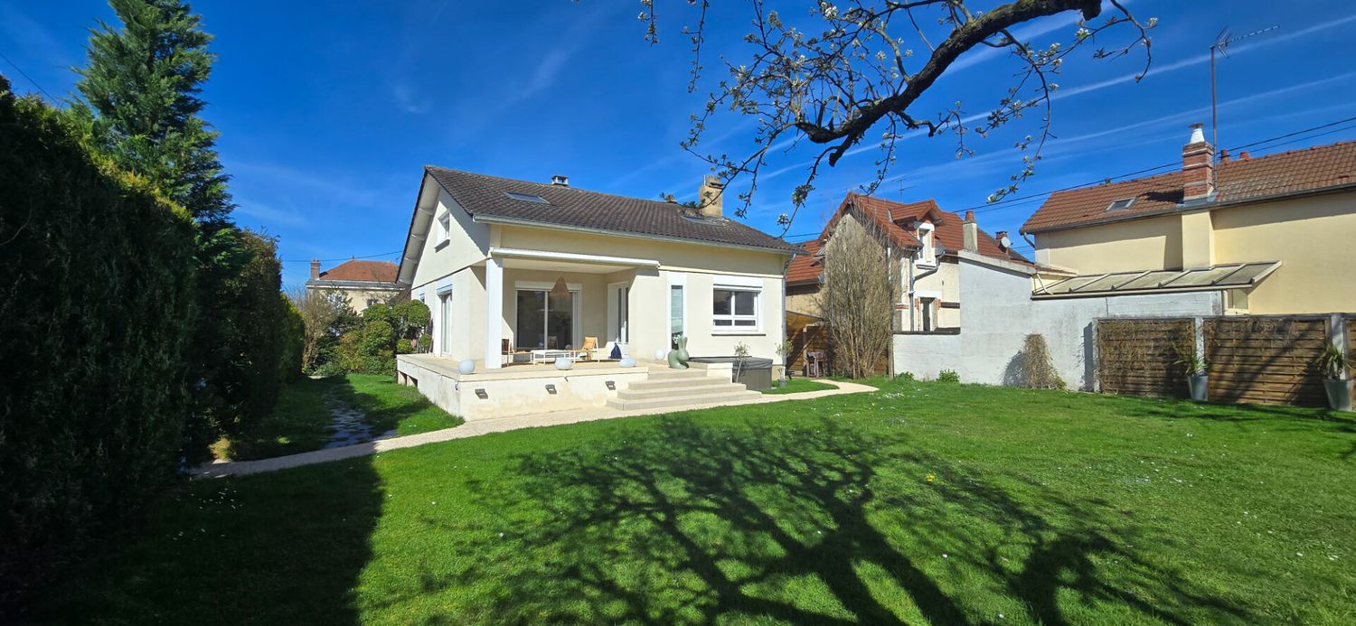 Image Façade à  maison individuelle de Les Noës-près-Troyes