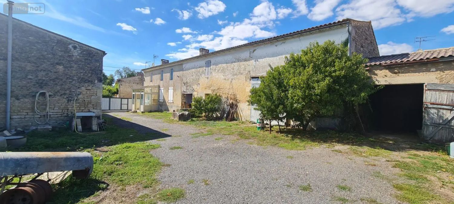 Image Façade à  ferme de Corme-Royal