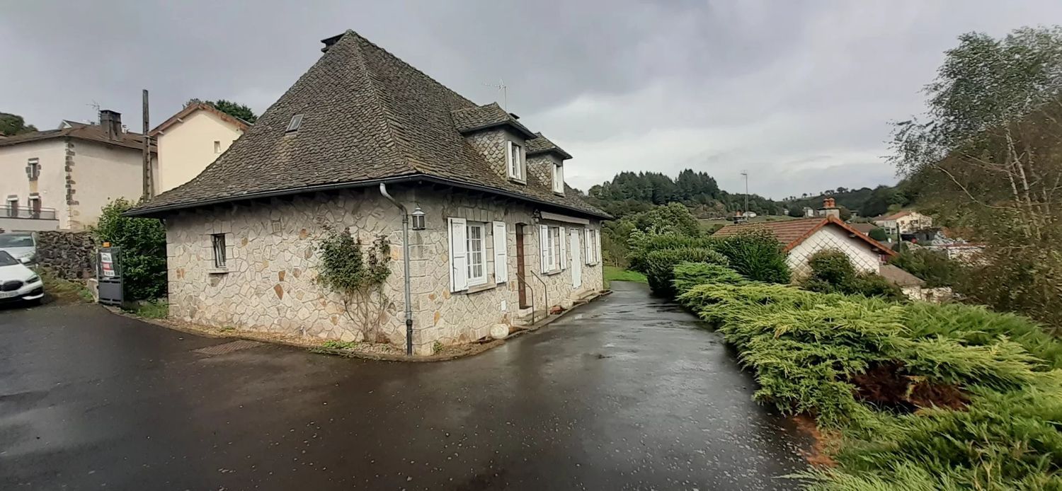 Image Façade à  maison individuelle de Vézac