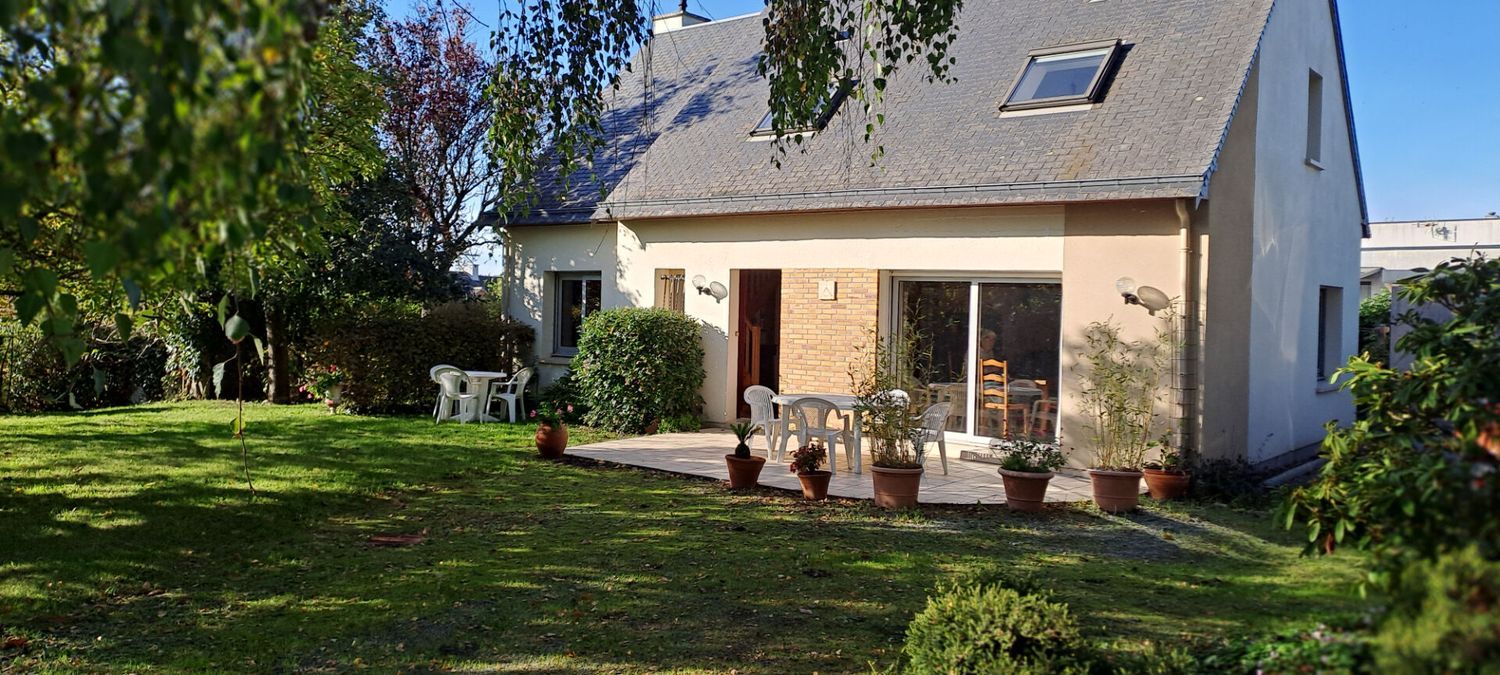 Image Façade à  maison individuelle de Saint-Georges-Montcocq