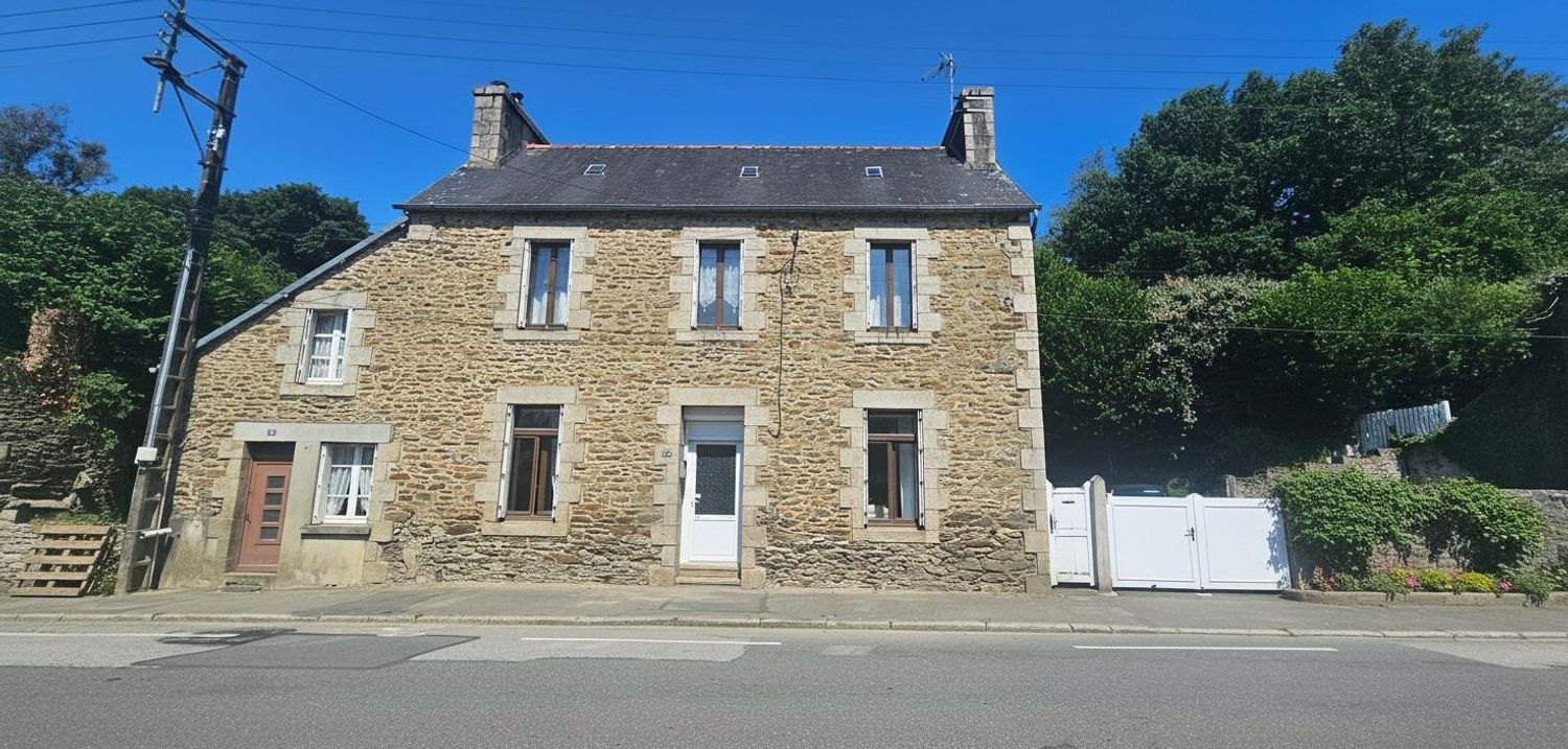 Image Façade à  maison individuelle de Callac