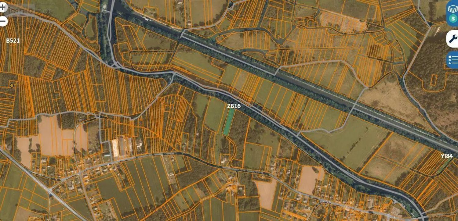Image de terrain à Saint-Perreux