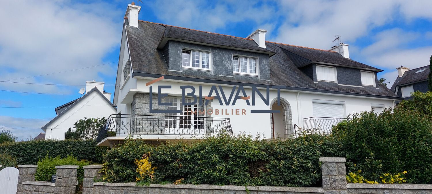 Image Façade à  maison mitoyenne de Concarneau