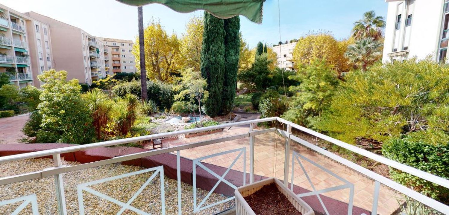 Image Piscine à appartement de Hyères
