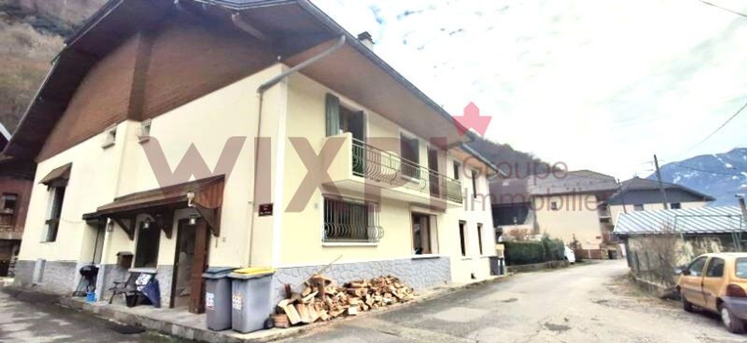Image Façade à  maison de village de La Bâthie
