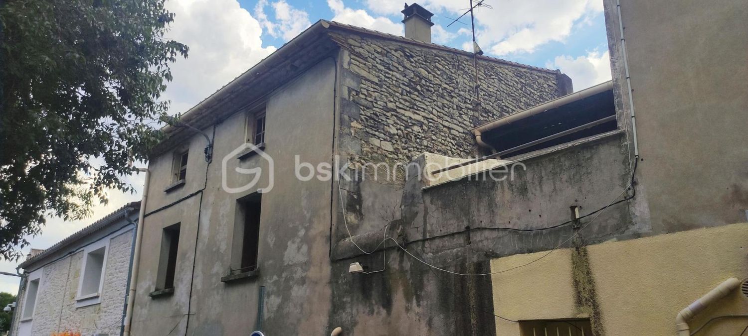 Image Façade à  maison de village de Milhaud
