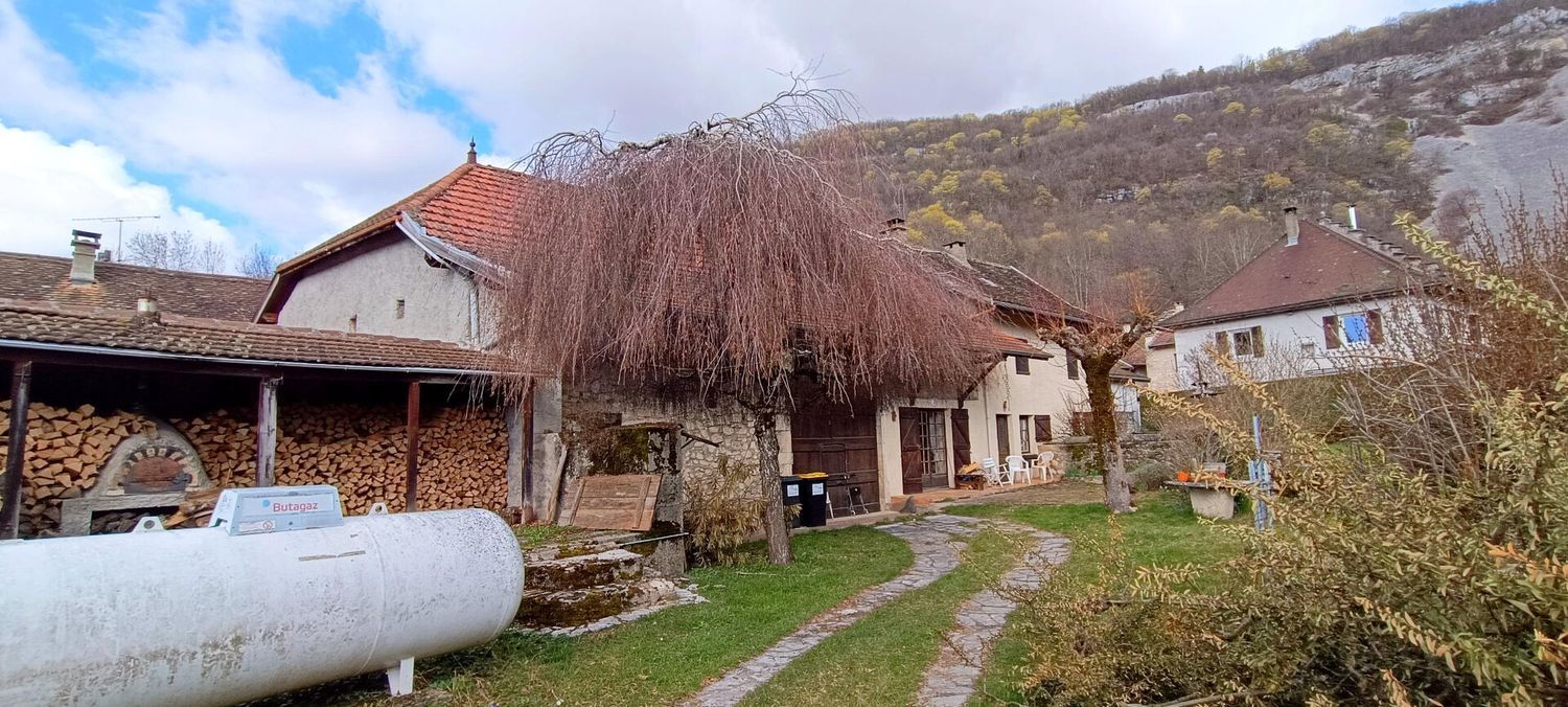 Image de  maison de village à Marchamp