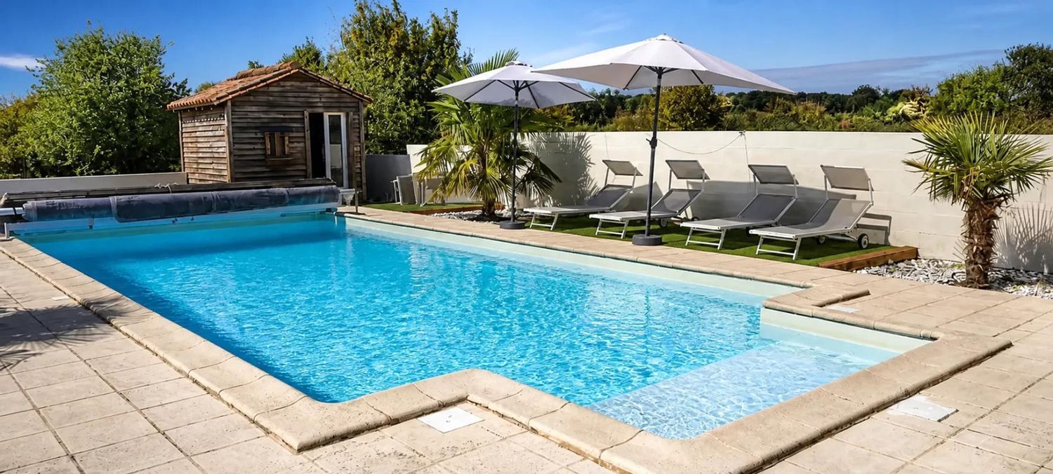 Image Piscine à  château de Mérignac