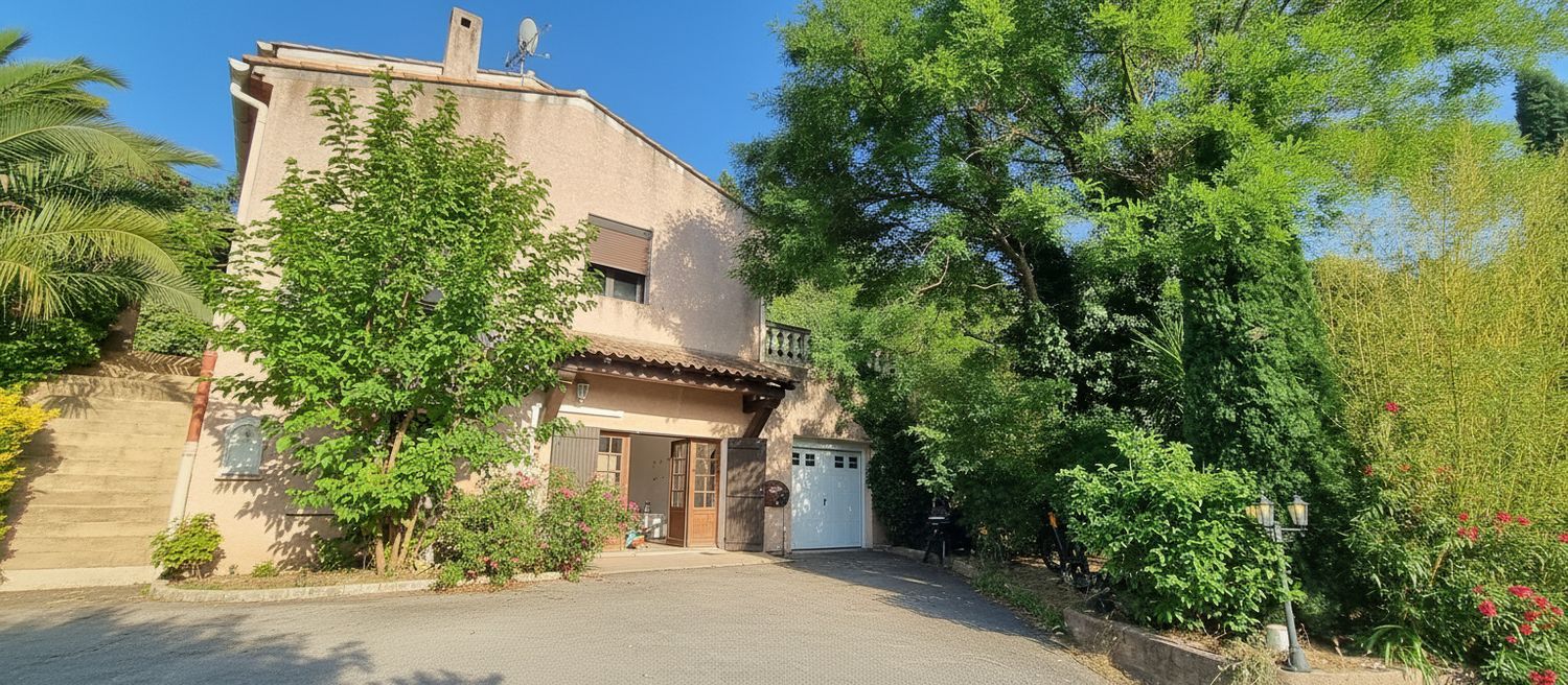 Image Façade à  maison individuelle de Draguignan