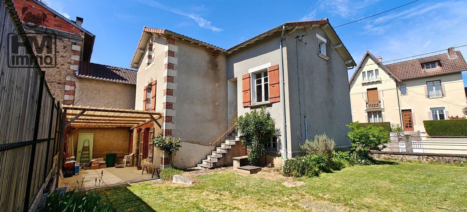 Image Façade à  maison individuelle de Rochechouart