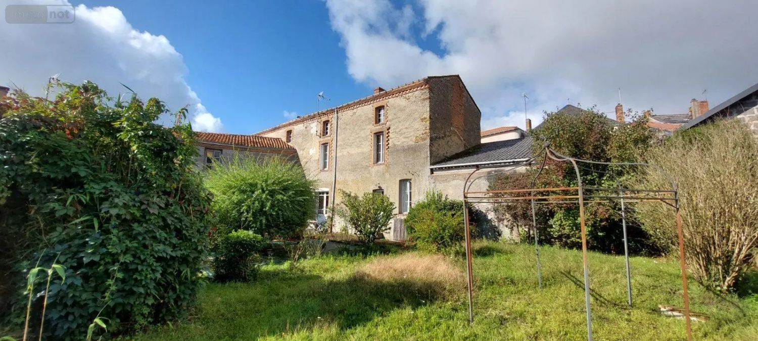 Image Façade à  maison individuelle de Trémentines