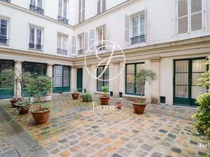 Façade 12 Rue d'Alger Vendôme (75001)