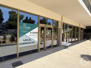 Vues 201 Chemin des Paluds Saint-Laurent-du-Var (06700)